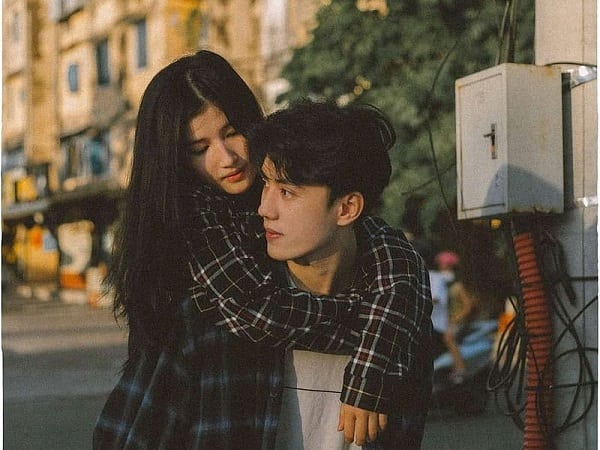Nam nữ sinh năm 2002 hợp với tuổi nào kết hôn đẹp nhất?
