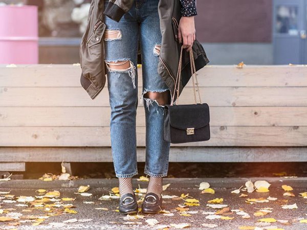 Mơ thấy quần bị rách đánh con gì, dự báo điềm đen hay đỏ?