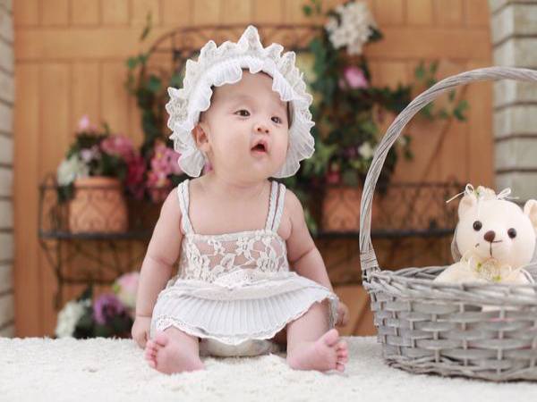 Giải mã giấc mơ thấy em bé gái là điềm báo gì?