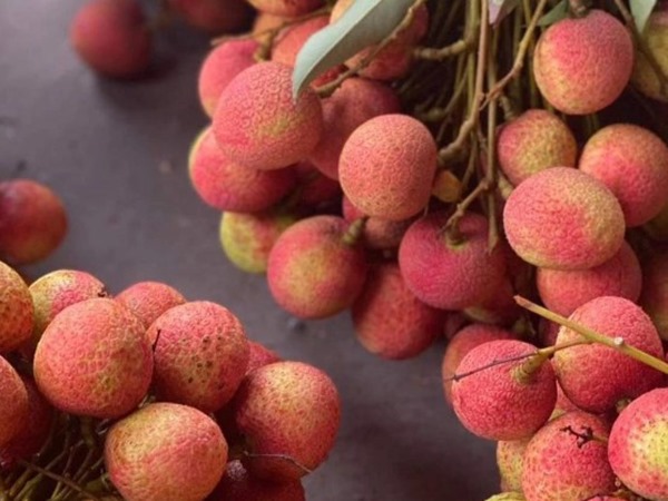 Nhìn thấy quả vải có ý nghĩa gì, đen hay đỏ, là số mấy?