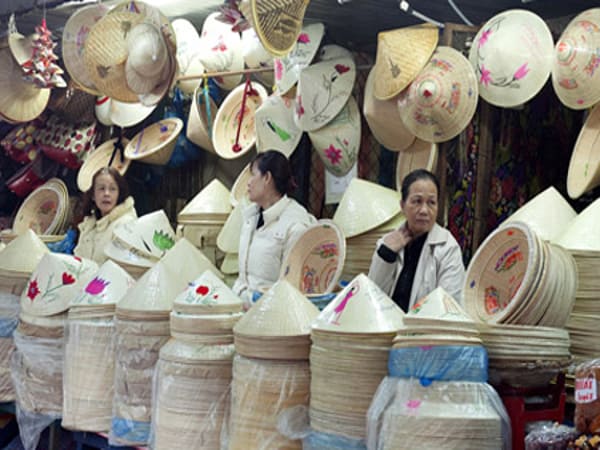 Nhìn thấy nón lá có ý nghĩa gì