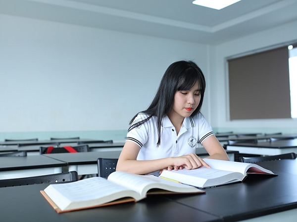 Nằm mơ thấy đi thi không làm được bài có điềm gì?