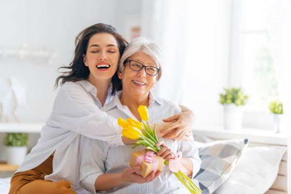 Mơ thấy mẹ chồng tươi cười