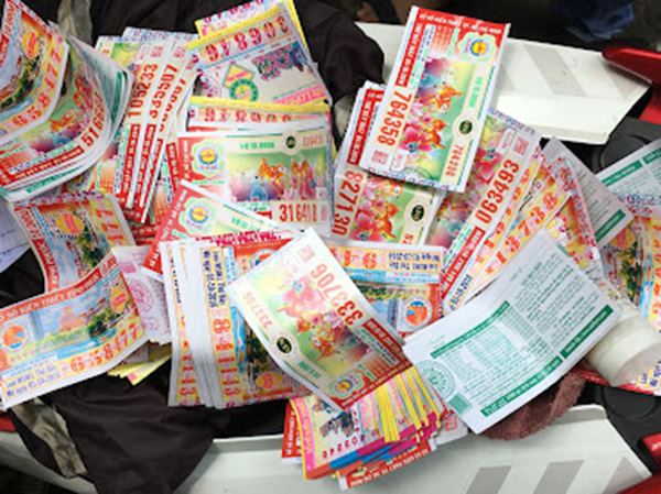 Nằm mơ thấy mua vé số là điềm gì, có phải cát mộng?