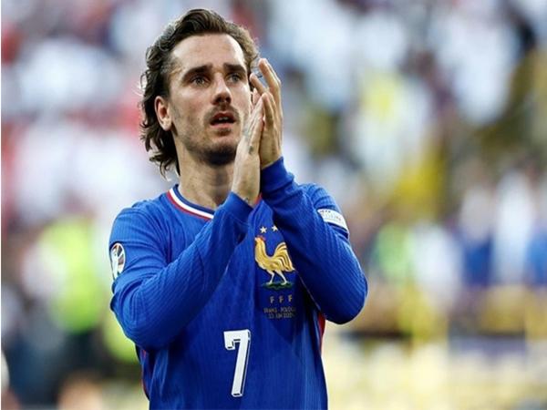 Tiền đạo xuất sắc nhất