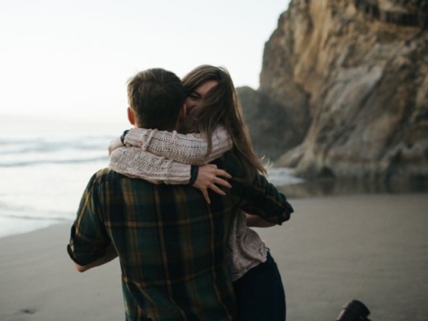 Nằm mơ thấy yêu người khác là điềm gì, chọn con gì hên?